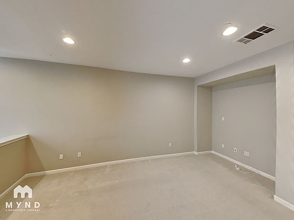 4th image of 906 Cole Pl