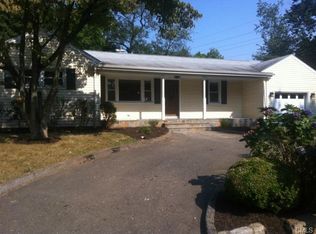 16 Acton Rd, Bridgeport, CT 06606