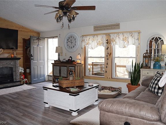 3rd image of 2742 Laurel Creek Rd