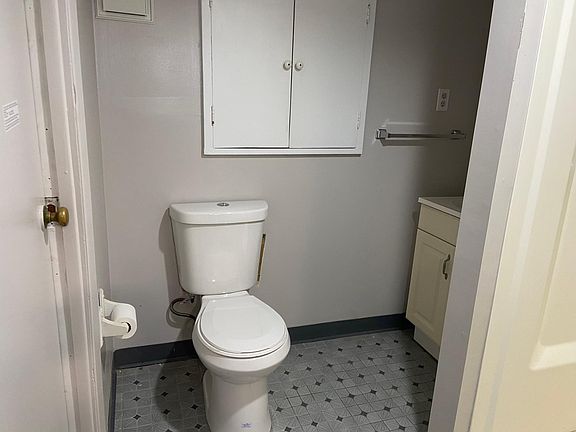 3rd image of 49 McKinley Ave
