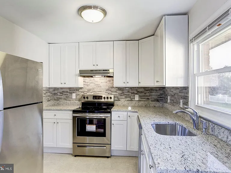 1100 Edmonston Dr — Photo 3
