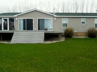 41963 215th Dr, Morris, MN 56267