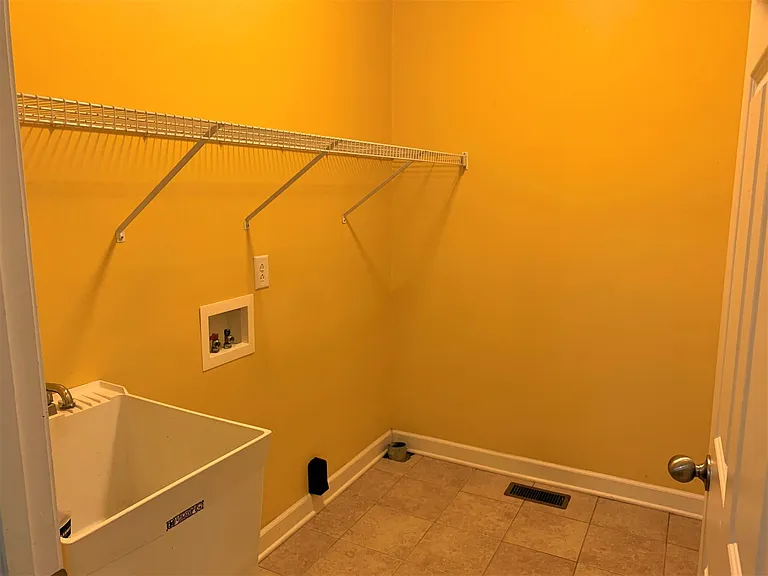 320 Foundry Cir — Photo 10
