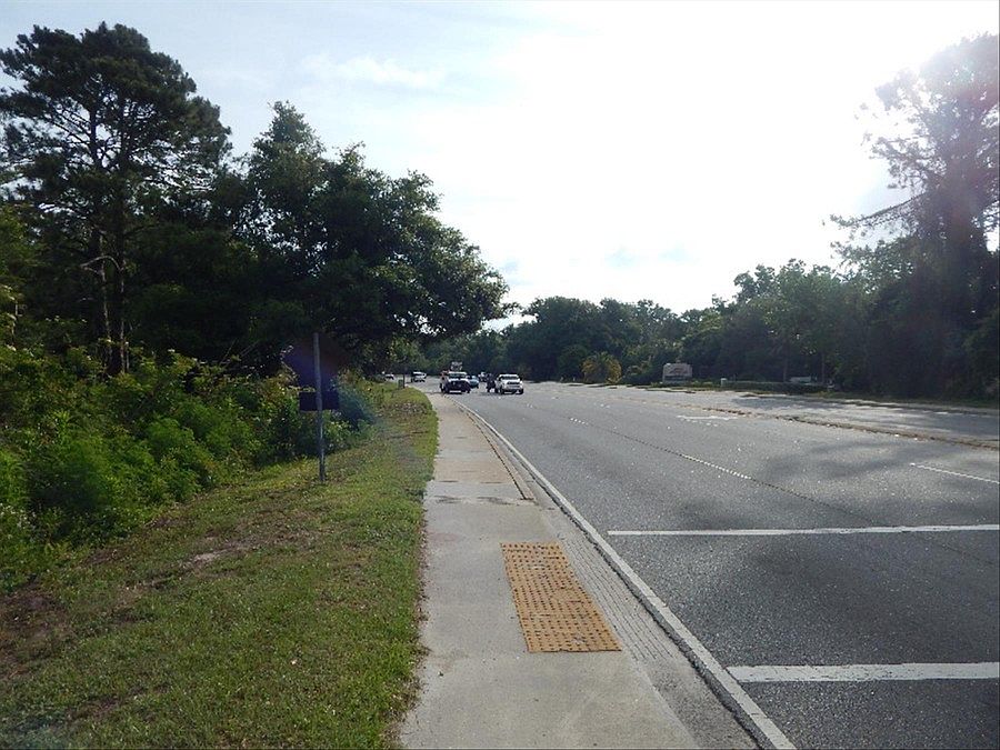 2nd image of 606 William Hilton Pkwy