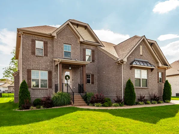 1055 Appaloosa Way, Gallatin, TN 37066