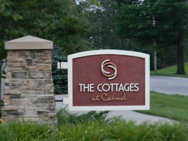 2nd image of 484 Firefly Ln