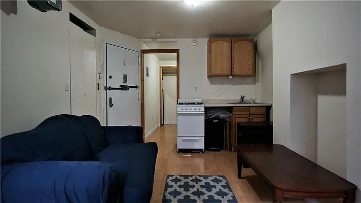 Rented by R New York | media 26