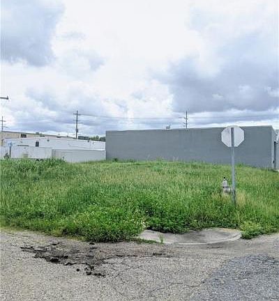 4th image of 4301 Washington Ave