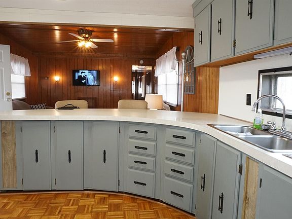 3rd image of 289 Tug Branch Rd