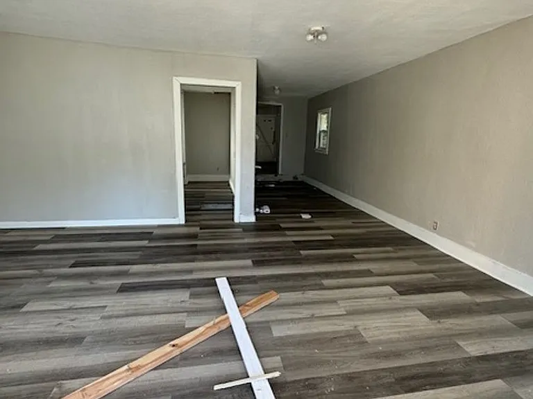 518 W Bailey St — Photo 4