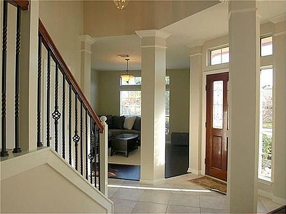 2nd image of 4918 Cloudcliff Ln