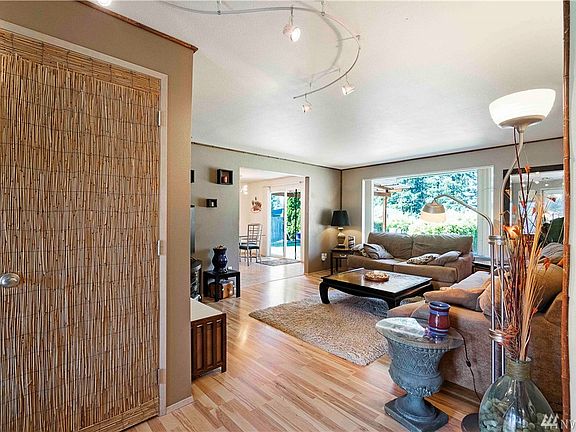 5th image of 22807 48th Avenue Ct E