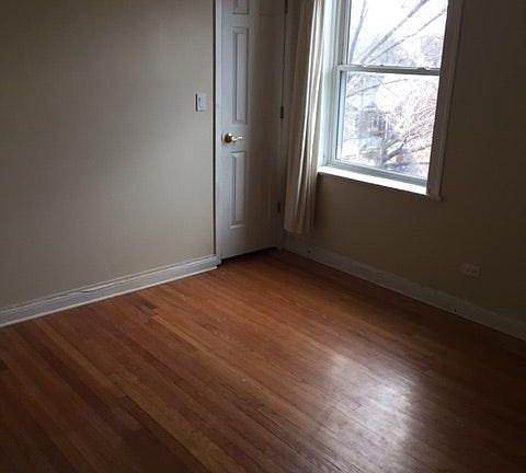4th image of 7416 S Yates Blvd #3