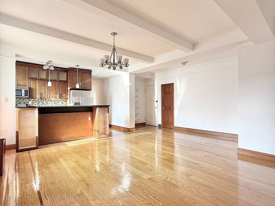 1st image of 675 W End Ave APT 12-A