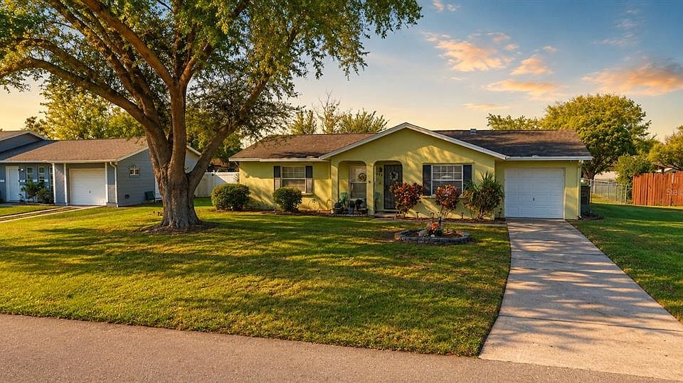 1st image of 722 ROYAL PALM DRIVE