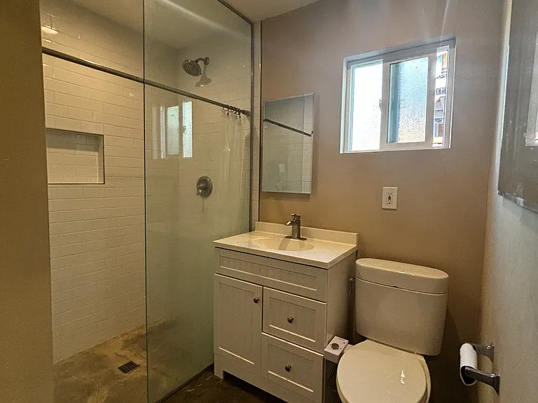 607 E Calle Roca — Photo 5