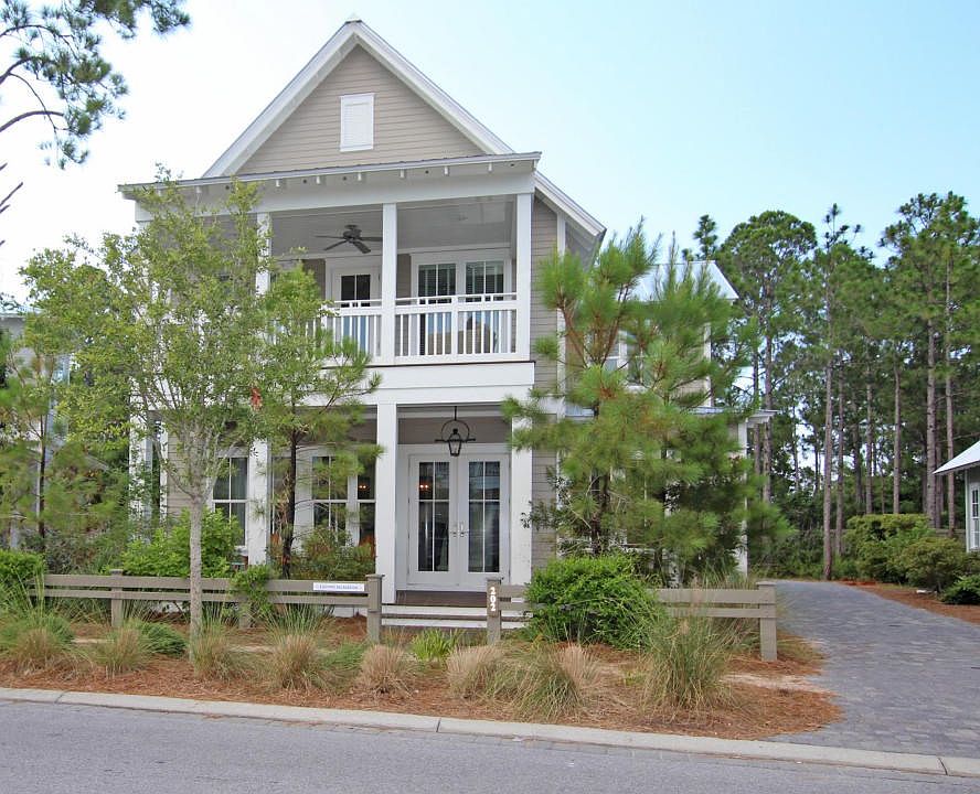 202 E Royal Fern Way
