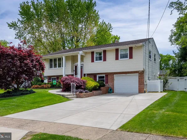 1765 Hillside Dr, Cherry Hill, NJ 08003