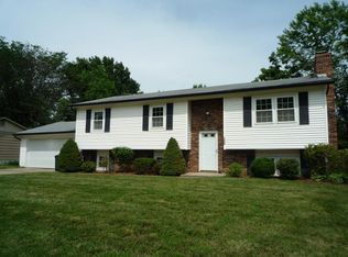 500 N Crater Lake Dr, Columbia, MO 65201