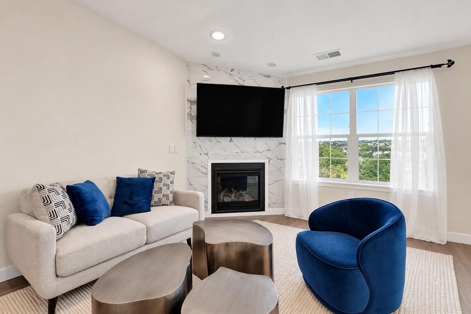 2 bed, 1224 sqft, $4,000 — Photo 2