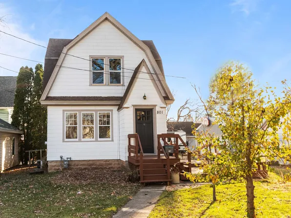 801 Randall Pl, Oshkosh, WI 54901