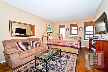 2nd image of 160 E 91st St APT 6M