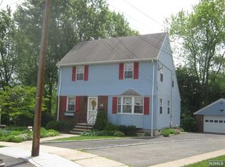 18 Blum Ln, Nutley, NJ 07110