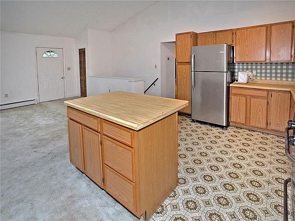 4th image of 2634 Washville St