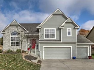 9917 Webster Cir, Kansas City, KS 66109