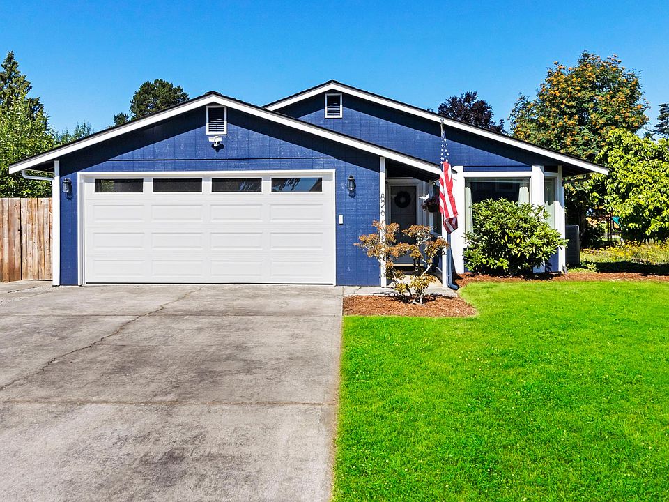 1st image of 826 15th St SE