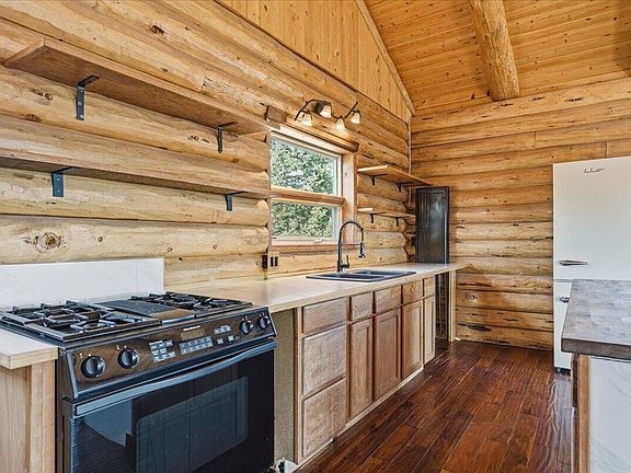 14th image of this home