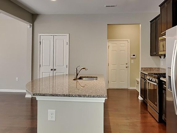 5th image of 1909 Nellora Ln