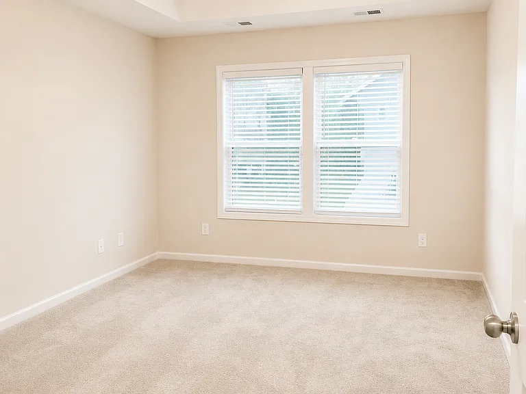 1012 Winter Way — Photo 11