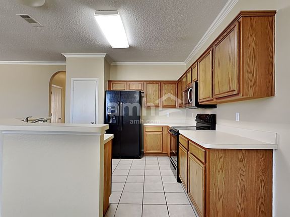 3rd image of 733 Mesa Vista Dr