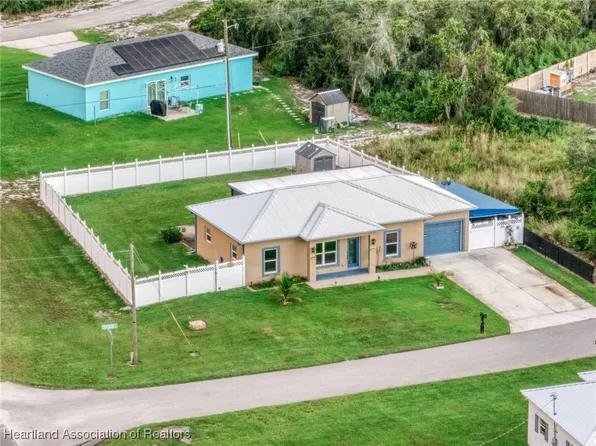 920 Tea Rose St, Lake Placid, FL 33852