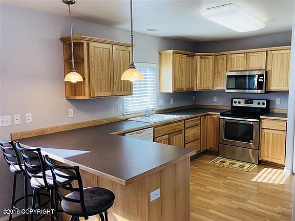 4th image of 4925 Amherst Dr