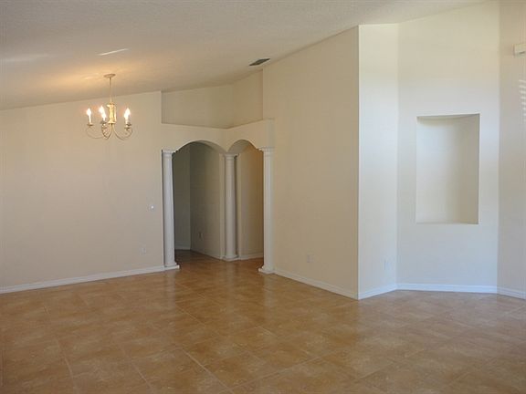 4th image of 1220 Willow Branch Dr