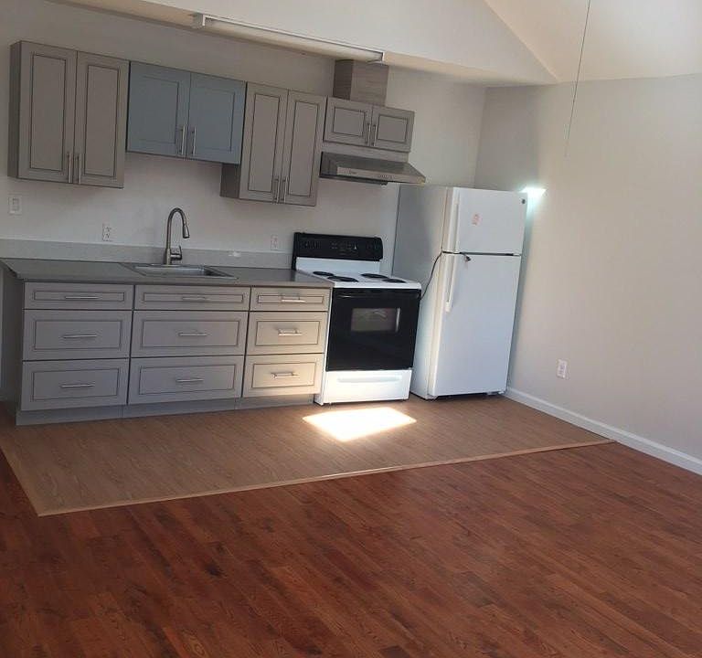 1st image of 46 Plainedge Dr Floor 2