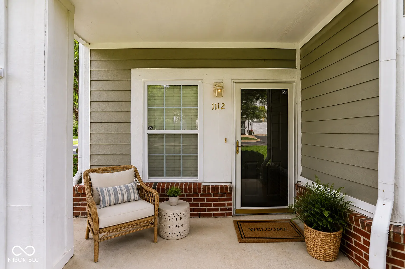 3 bed, 2.0 bath, 1640 sqft, $2,300 — Photo 4