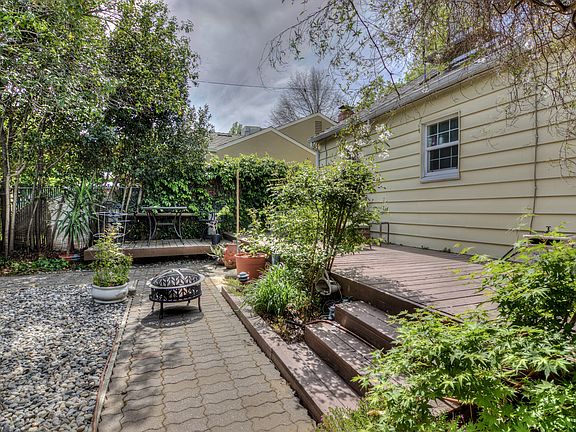 4th image of 1449 52nd Street