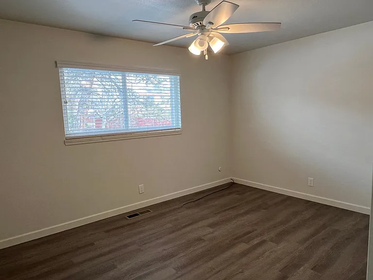 1220 Wright St — Photo 13