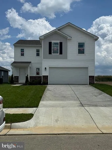 4 bed, 2.5 bath, 2000 sqft, $2,695 — Photo 1