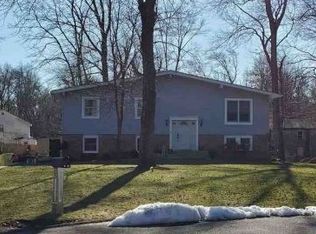 5 Franklin Ln, New City, NY 10956