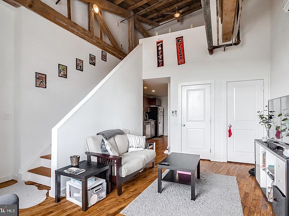 5th image of 4 Leverington Ave Unit 308