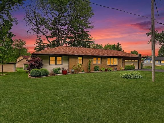 2nd image of 2501 S Vaupell Dr