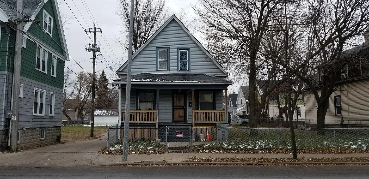 2021 W Burleigh St photo 1