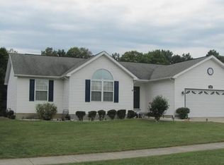 429 Meadowland Dr, Newark, OH 43055