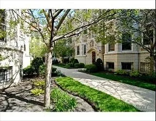536 W Brompton Ave APT 3S photo 1
