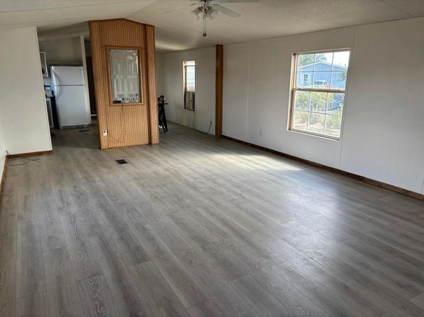 160 W Griffiths Ln