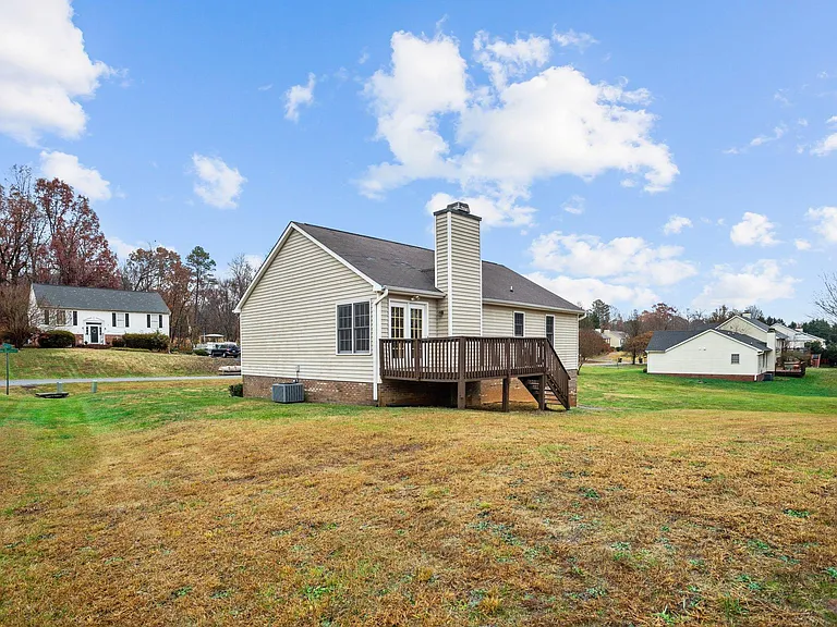 6818 Salem Quarter Rd — Photo 40